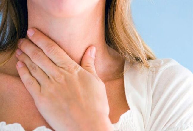 болить горло при папіломатозі гортані
